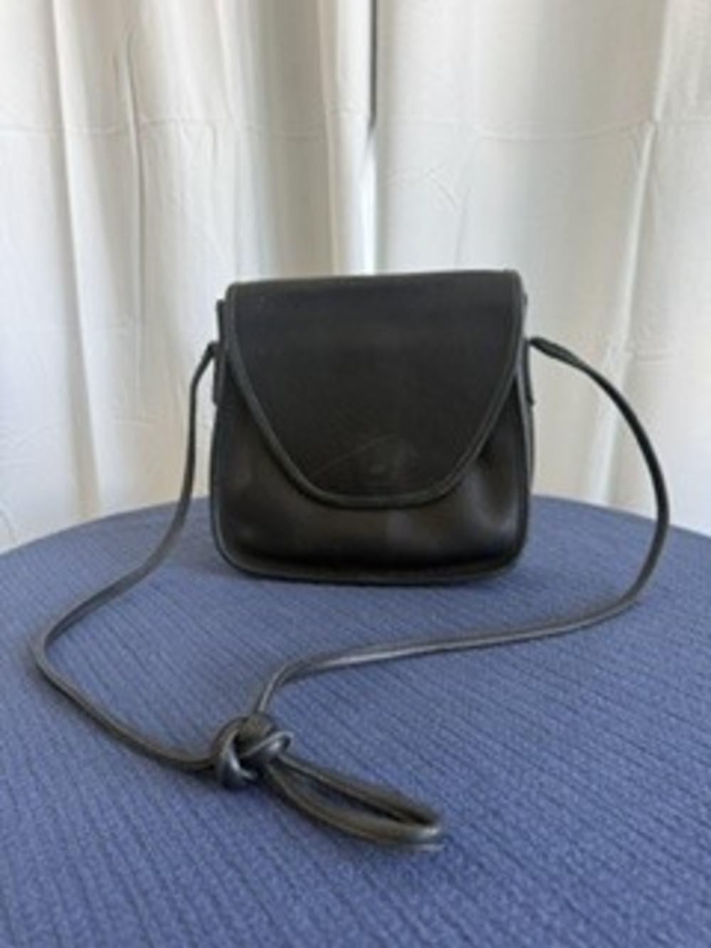 Vintage Authentic Coach Classic Black Leather Lindsey #9888 Crossbody Bag -